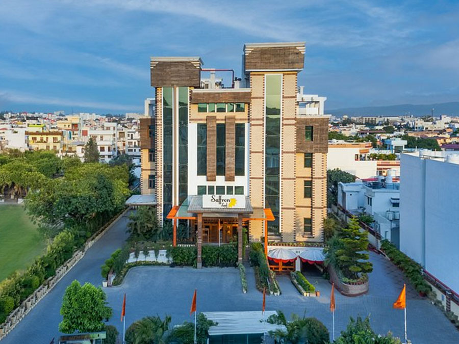 Hotel Saffron Leaf